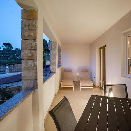 Grguric Apartments Palit Eksteriør bilde