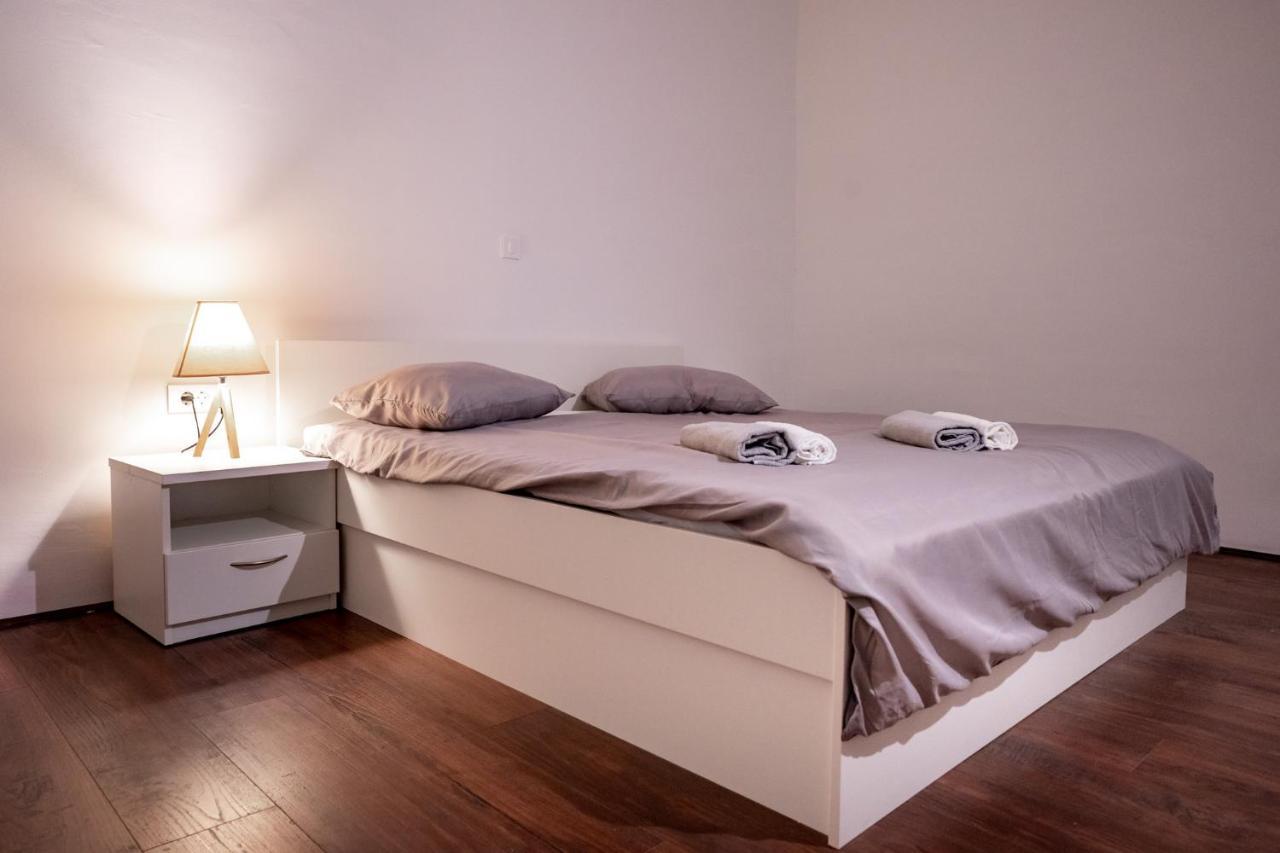 Grguric Apartments Palit Eksteriør bilde